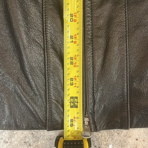 Genuine leather Guess jacket - Picture 7 of 11